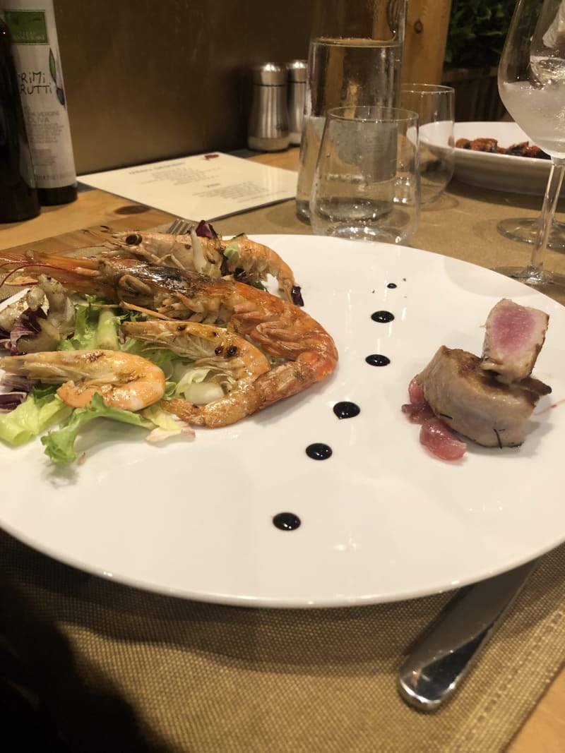 Piatto di pesce dell'Osteria del Pesce a Viareggio